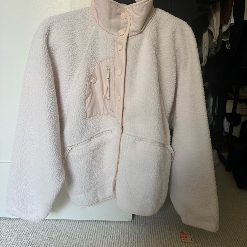 FREE PEOPLE HIT THE SLOPES